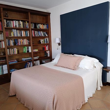Apartamentos Turisticos La Vida De Antes Консуегра Екстериор снимка