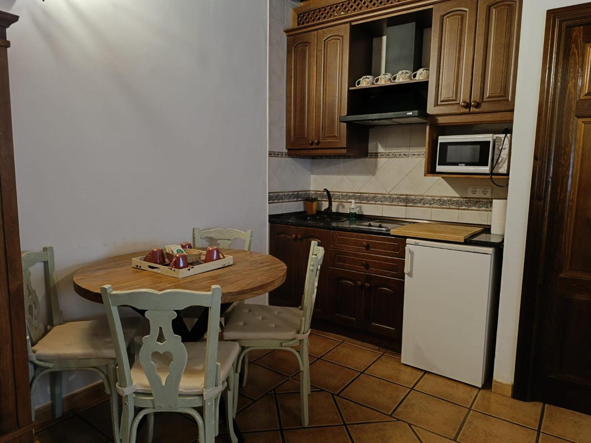 Apartamentos Turisticos La Vida De Antes Консуегра Екстериор снимка
