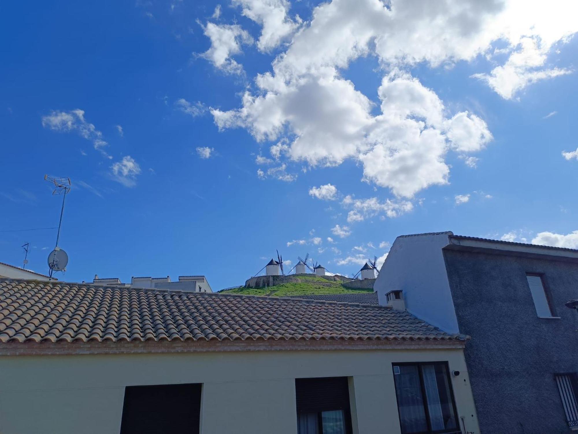 Apartamentos Turisticos La Vida De Antes Консуегра Екстериор снимка