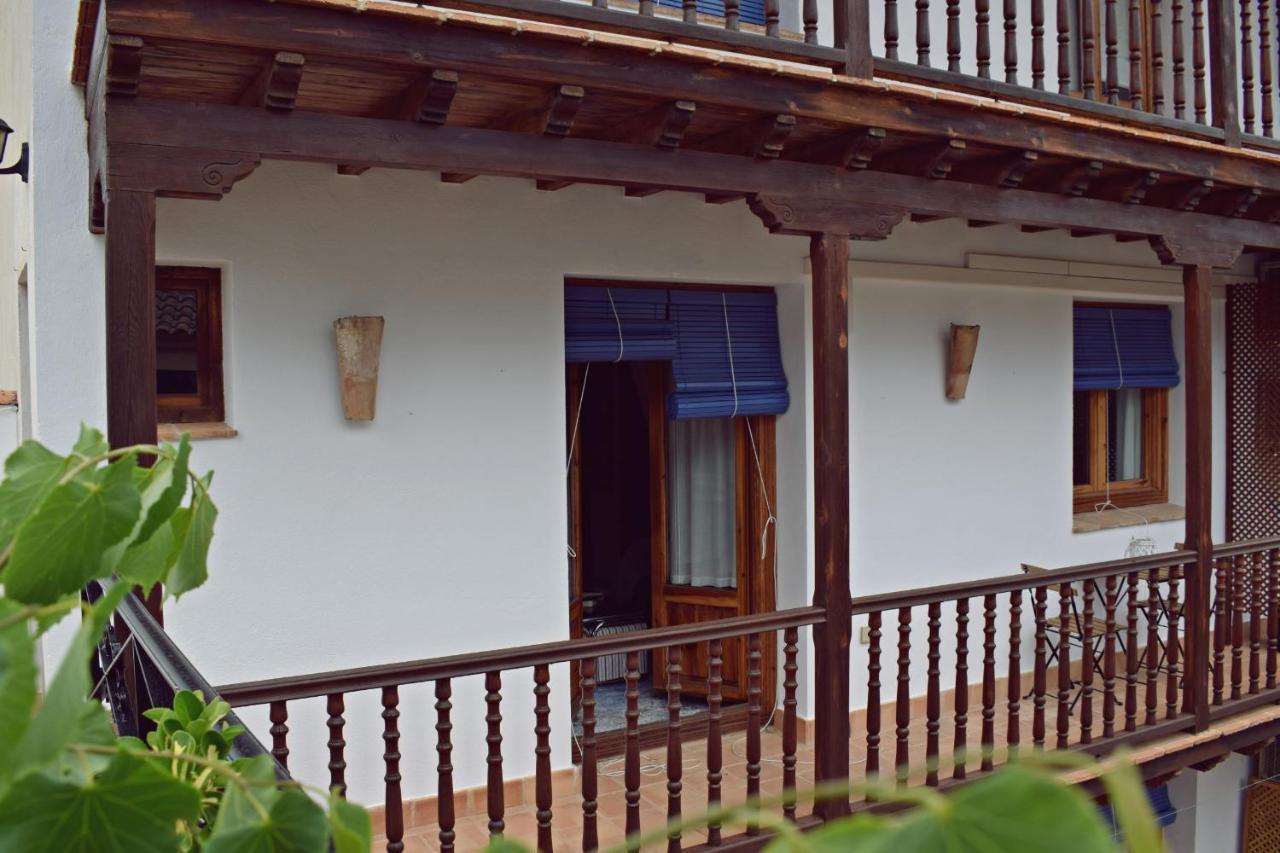 Apartamentos Turisticos La Vida De Antes Консуегра Екстериор снимка